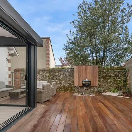 Holiday home A 50m De La Plage, Jolie Maison Pour 8 Saint-Michel-Chef-Chef