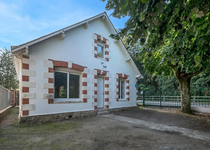 à 50m De La Plage, Jolie Maison Pour 8 *